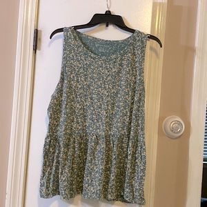 American Eagle peplum floral sleeveless shirt
